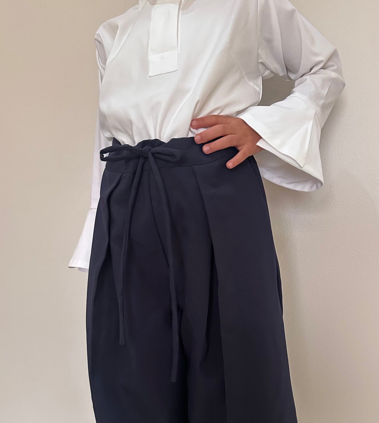بنطلون فقط Only pants