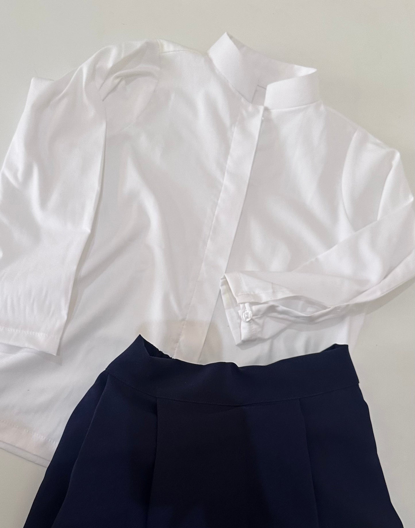 قميص فقط Shirt only