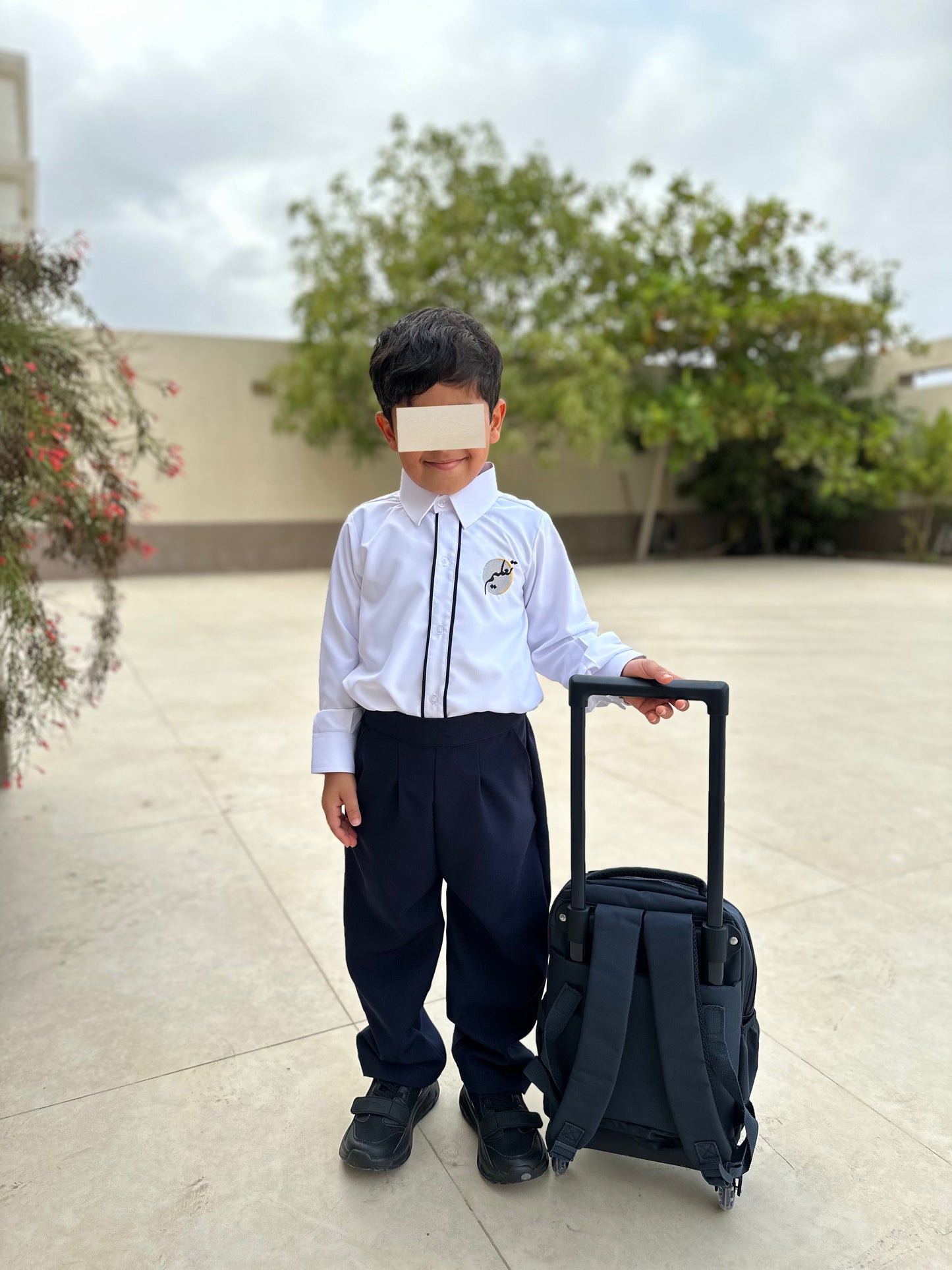 قميص فقط Shirt only