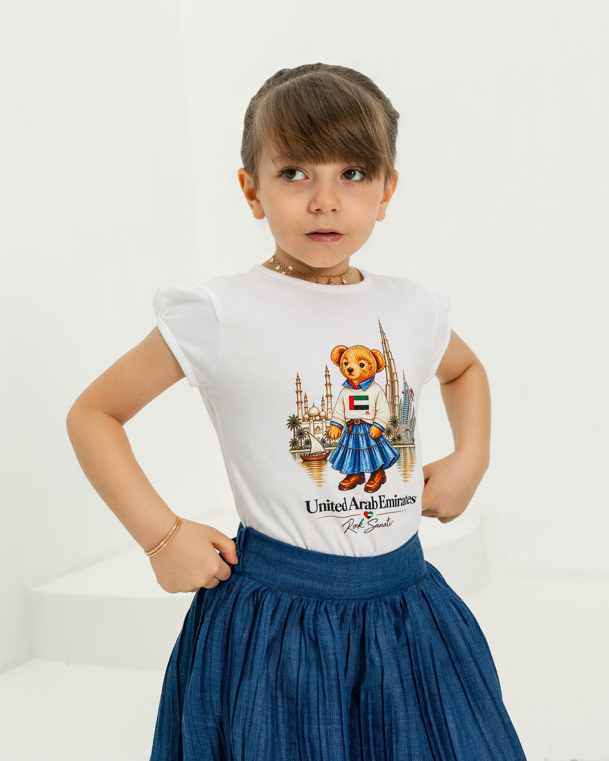 تنورة فقط skirt only