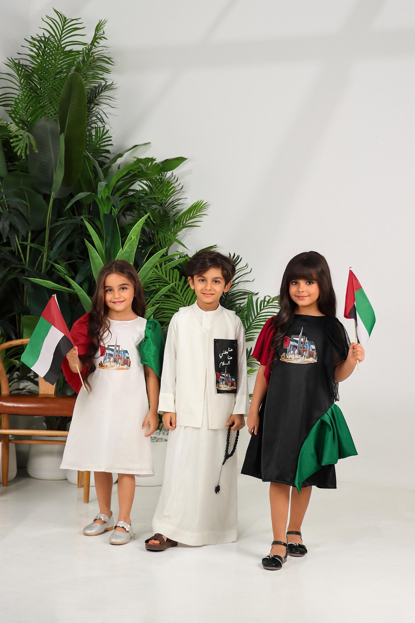 (أبيض) فستان معالم بلادي