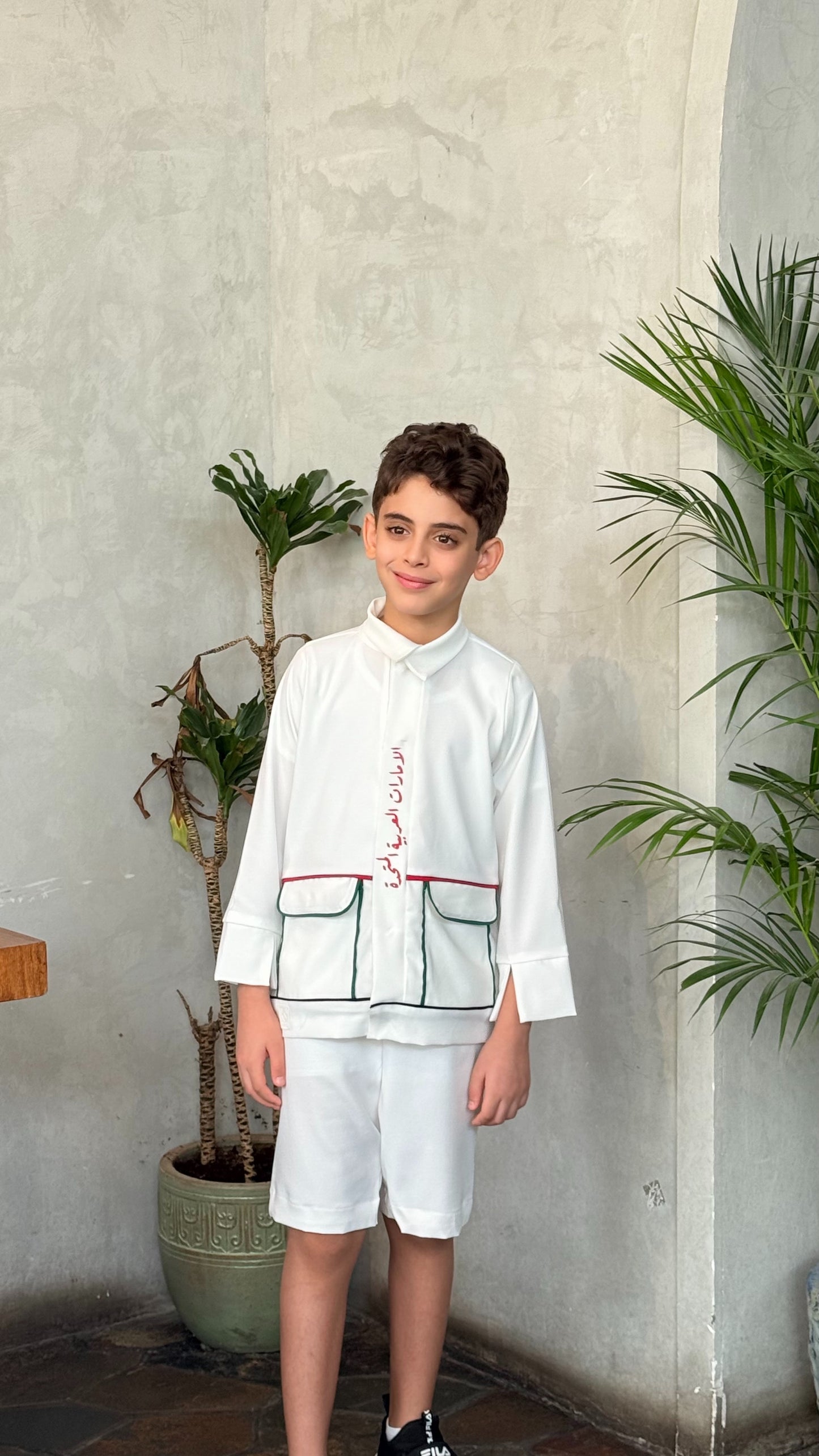 (أبيض) بدلة مكتوم