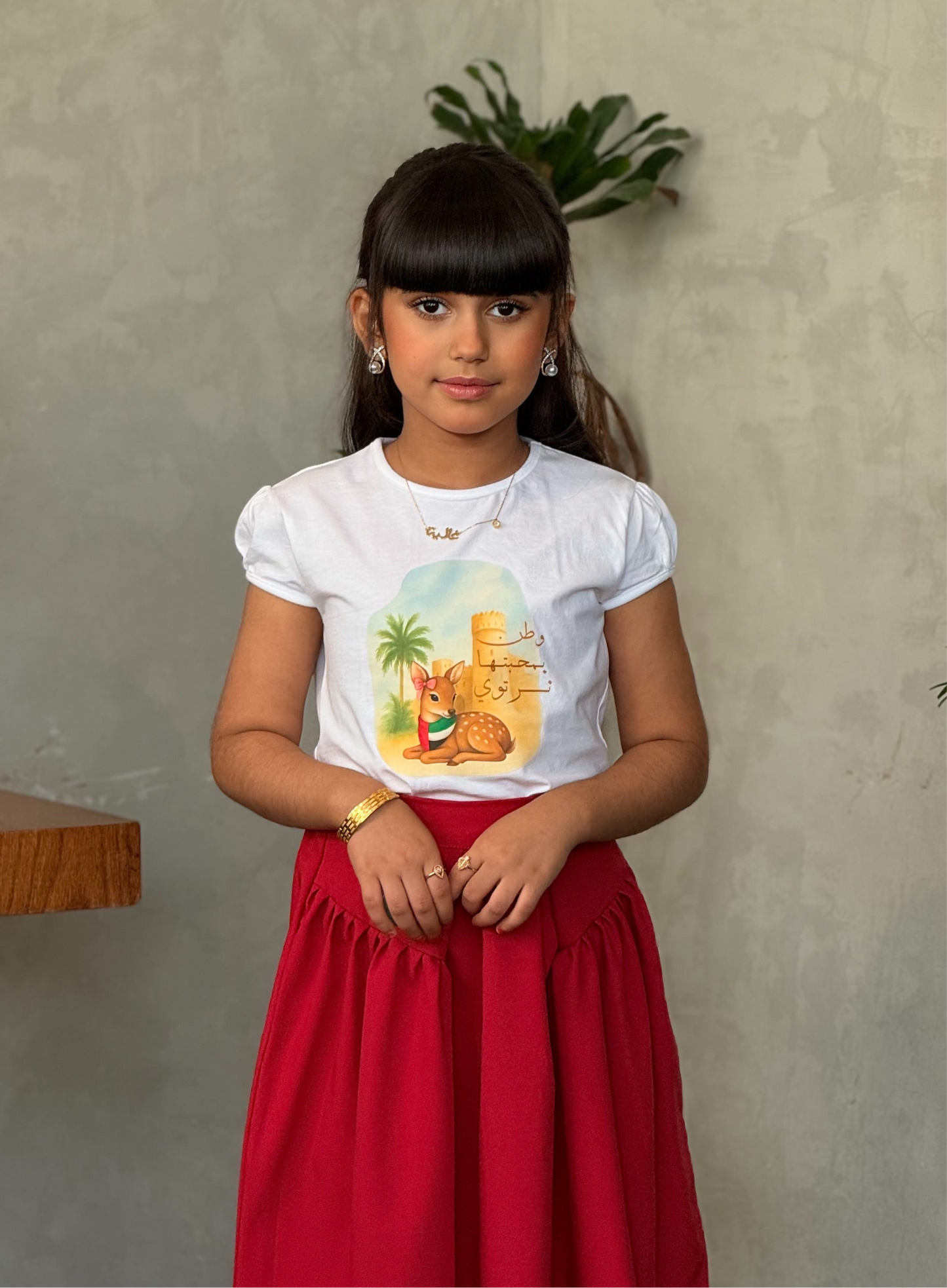 (أحمر) تصميم الغزالة للبنات