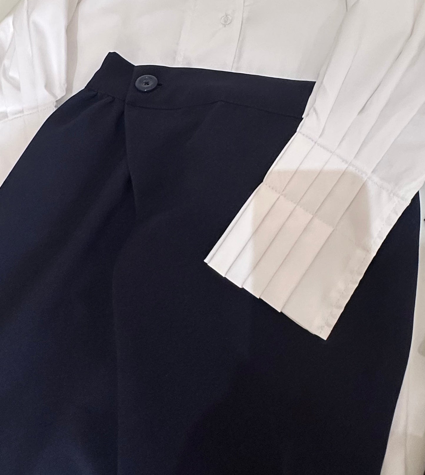 بنطلون فقط Only pants