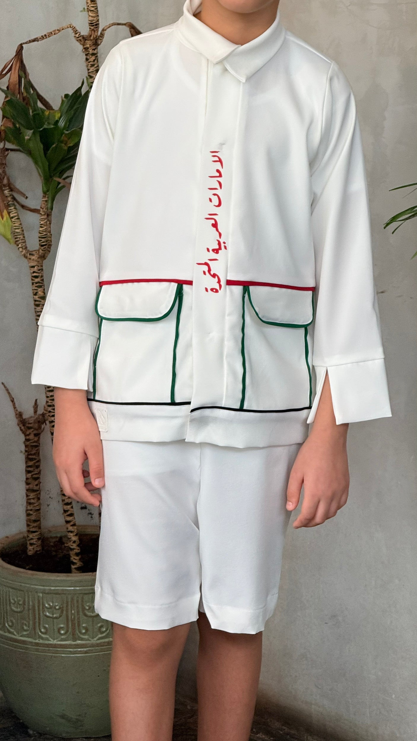 (أبيض) بدلة مكتوم