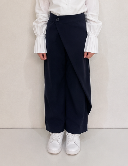 بنطلون فقط Only pants